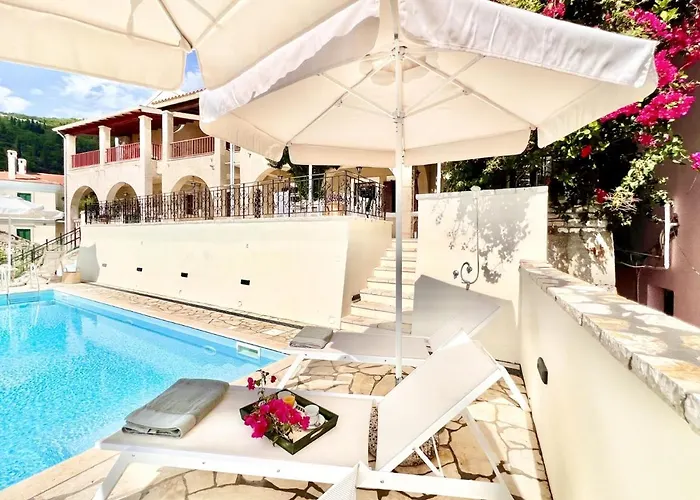 Tesoro With Private Pool By Dadovillas 빌라