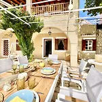 Tesoro With Private Pool By Dadovillas * Kalámi