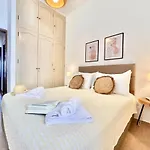 Tesoro With Private Pool By Dadovillas Villa