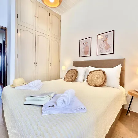 Tesoro With Private Pool By Dadovillas Villa